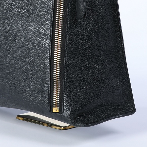 Tom Ford Large Pebbled Leather Single Strap Hobo/Toto Bag w Lock & Key - Gold - Picture 5 of 10